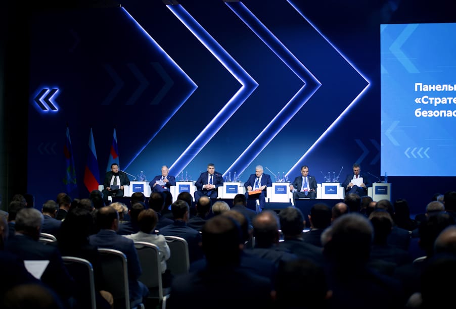 Новые стратегические подходы к обеспечению безопасности дорожного движения обсудили на выставке «Дорога 2025»